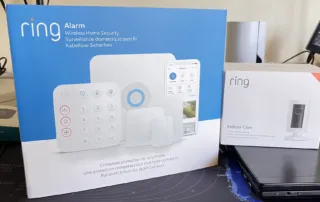 Oferta Kit Ring Alarm 2.ª Gen (5 piezas) más Indoor Cam ¡Seguridad en casa al máximo!